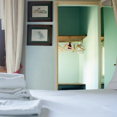 Antica Dimora Johlea Bed & Breakfast 4*